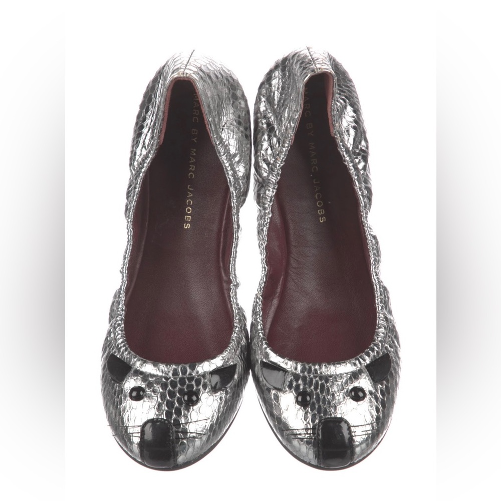 Marc by Marc Jacobs Embossed flat shoes size 37